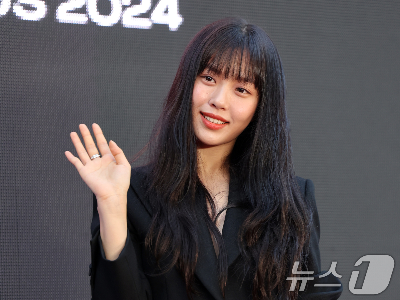 (서울=뉴스1) 황기선 기자 = 배우 고민시가 17일 오후 서울 성동구 성수동 에스팩토리에서 열린 '엘르 스타일 어워즈'에서 포즈를 취하고 있다. 2024.10.17/뉴스1