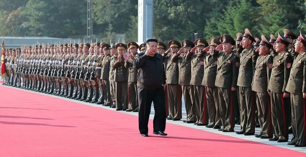 北 김정은 "대한민국은 타국이자 적국…서울과 악연 잘랐다"