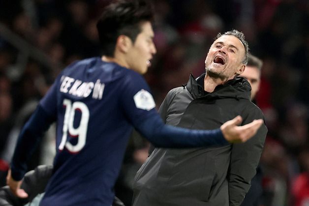 이강인의 PSG, 엔리케 감독 재신임…佛 매체 "2년 연장 계약"