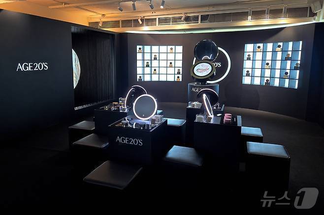 본문 이미지 - AGE20'S 성수 팝업스토어(애경산업 제공).