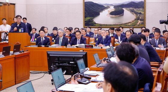 [국감]참고인 출석한 이동호 위원장