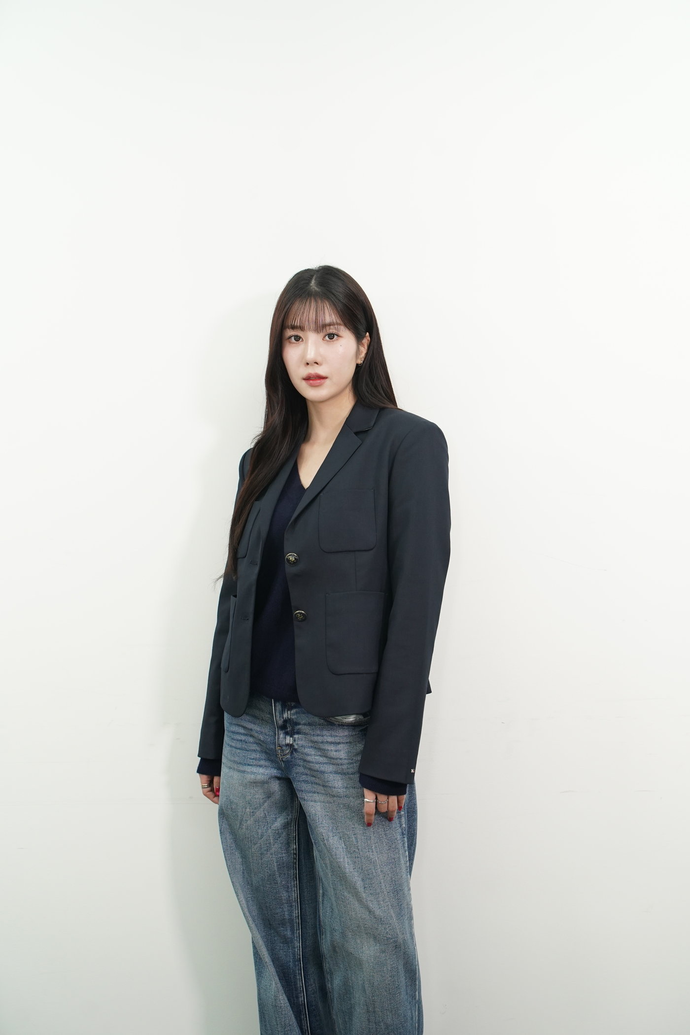 본문 이미지 - 권은비 / 찬란 제공