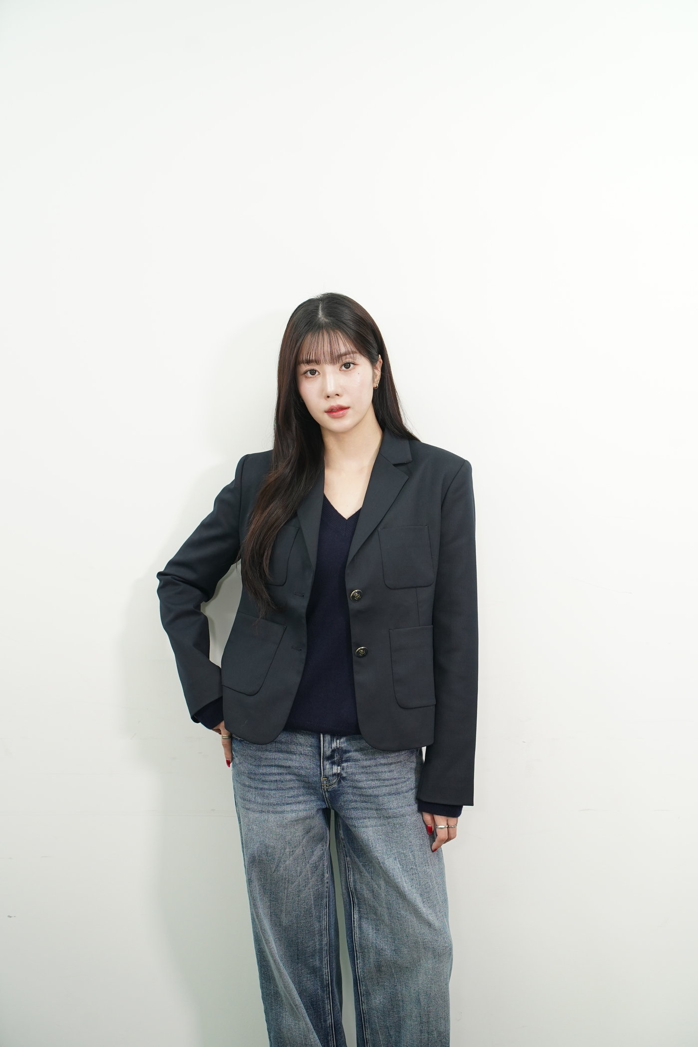 본문 이미지 - 권은비 / 찬란 제공