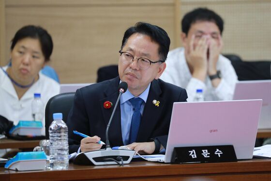 '자체 여론조사 SNS 공표' 김문수 의원 2심도 의원직 유지형(종합)