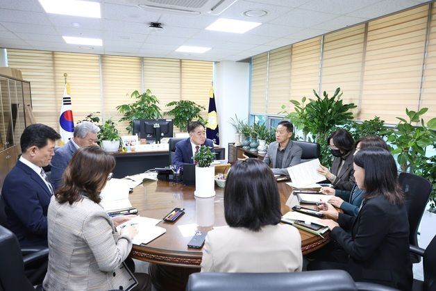 '구청장 사퇴' 엄의식 구로구 부구청장 "막중한 책임감…권한대행으로 최선"