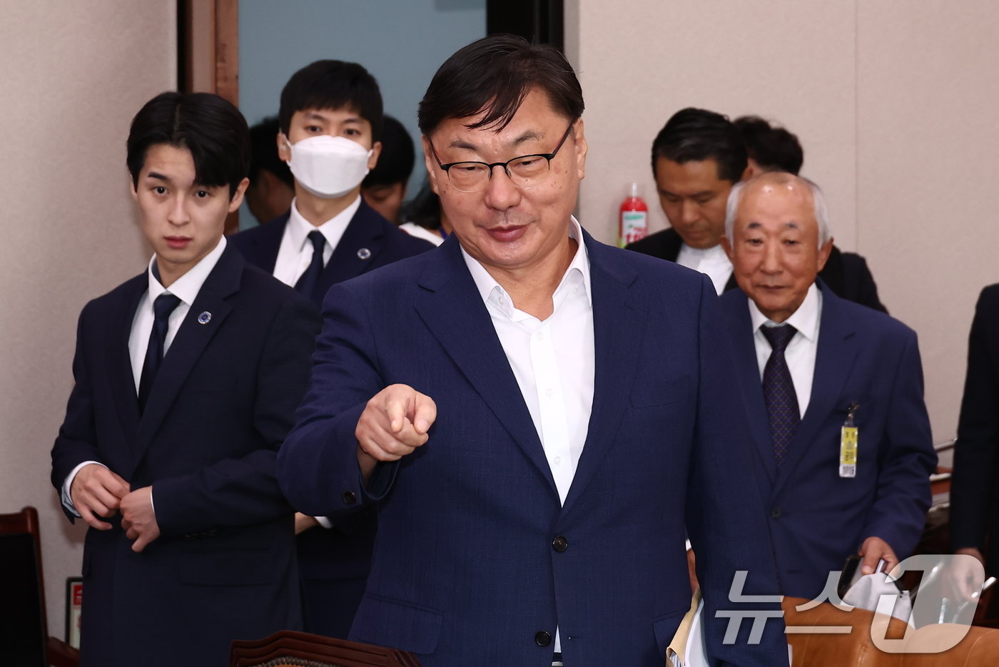 본문 이미지 - 이화영 전 경기도 평화부지사가 2일 오전 서울 여의도 국회 법제사법위원회에서 열린 박상용 수원지검 부부장검사 탄핵소추사건 조사 청문회에 출석하고 있다. 2024.10.2/뉴스1 ⓒ News1 김민지 기자