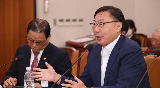 이화영 전 부지사 '청문회 답변'