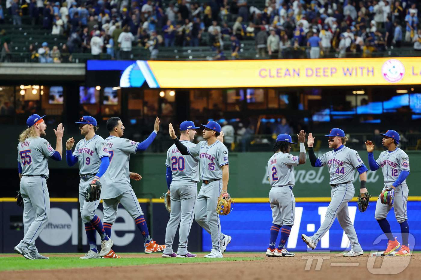 본문 이미지 - 뉴욕 메츠가 WC 1차전에서 밀워키를 눌렀다. ⓒ AFP=뉴스1