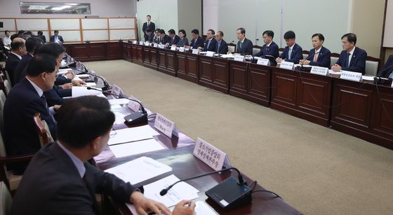 한덕수 총리, 2025년 APEC 정상회의 준비위원회의 주재