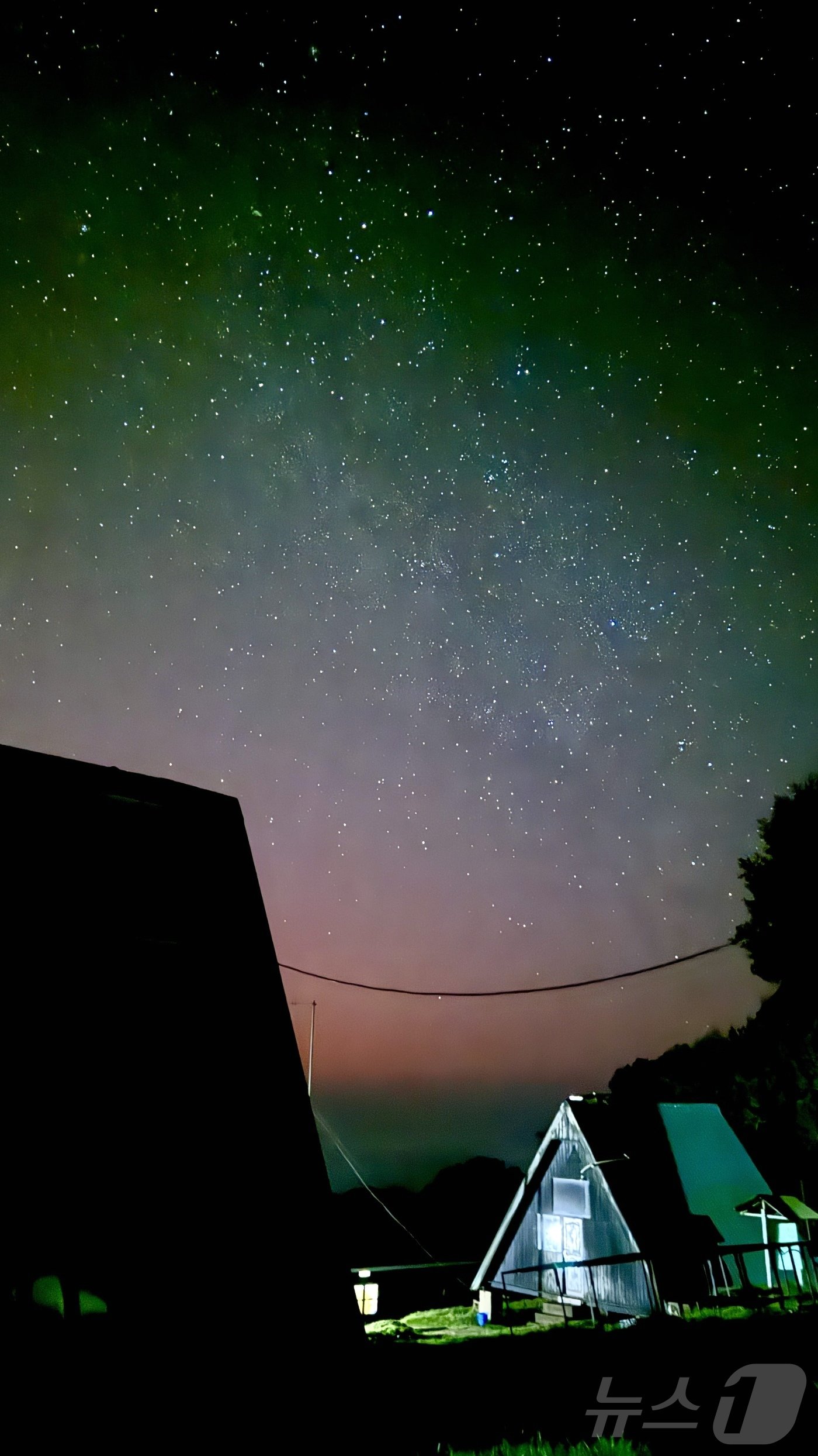 본문 이미지 - 호롬보 산장의 밤하늘.2024.10.8./뉴스1 ⓒ News1 조영석 기자