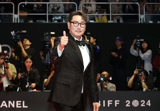 '소년범 전력에 은퇴' 조진웅 두고 갑론을박 지속…폭로 기자들 고발도