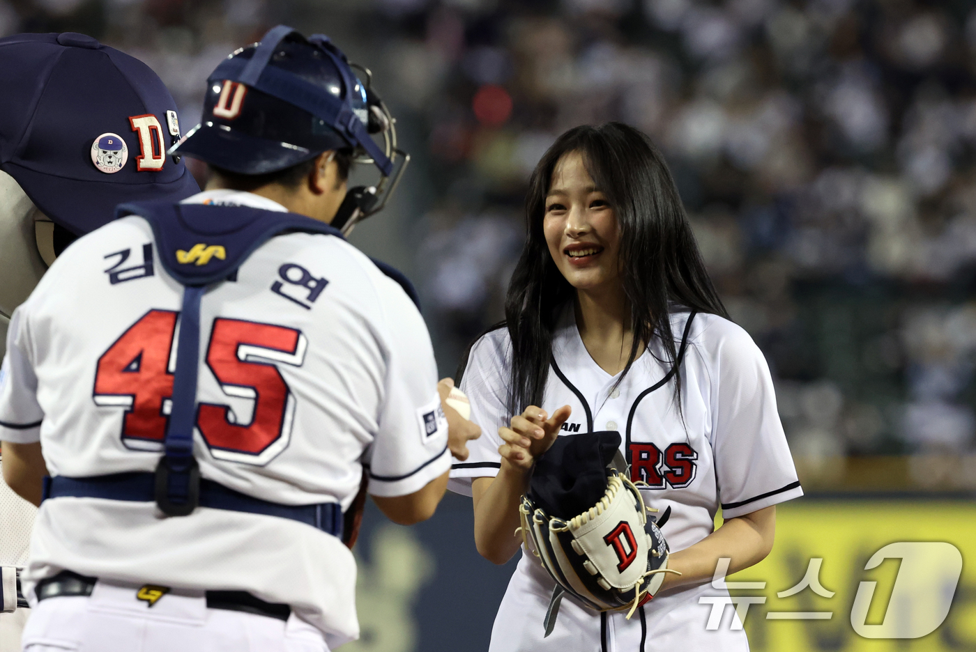 (서울=뉴스1) 김명섭 기자 = 2일 오후 서울 송파구 잠실야구장에서 열린 프로야구 '2024 신한 SOL 뱅크 KBO리그' KT 위즈와 두산 베어스의  포스트시즌(PS) 와일드카 …