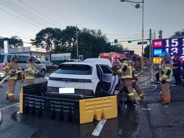 수원서 아이오닉 전기차 화재…1시간 30여분만에 진화