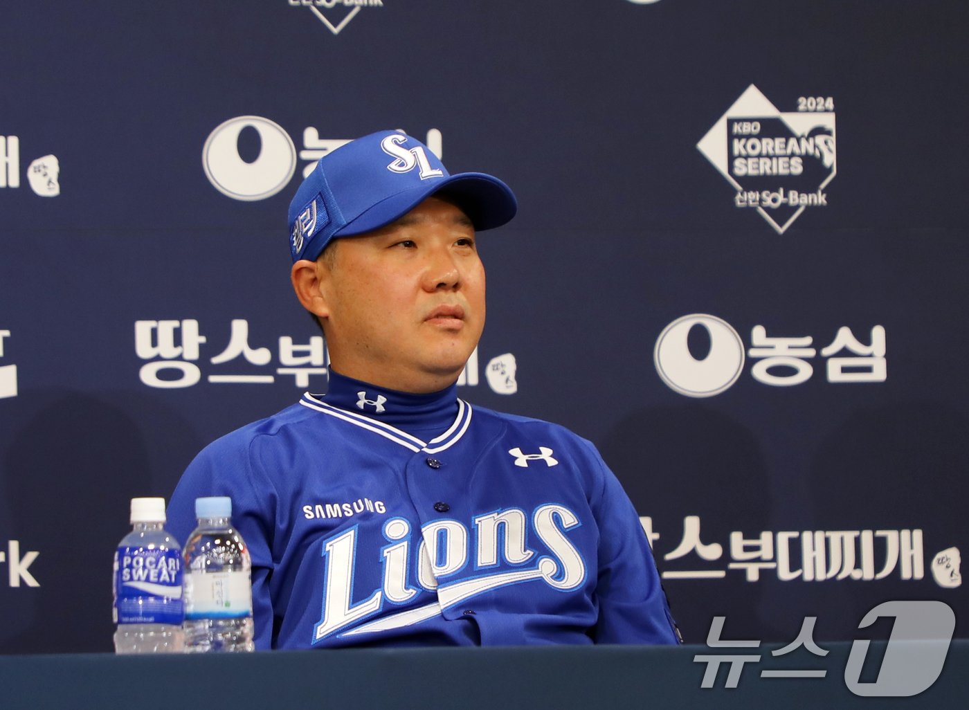 본문 이미지 - 박진만 삼성라이온즈 감독이 20일 광주 라마다플라자 바이 윈덤 충장 호텔 라벤더홀에서 열린 신한 SOL뱅크 KBO 한국시리즈 미디어데이에 참석해 있다. 2024.10.20/뉴스1 ⓒ News1 이수민 기자