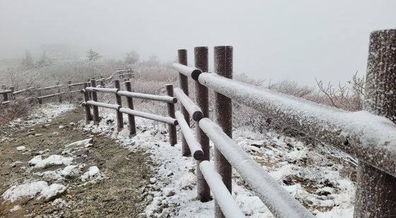 설악산 첫눈