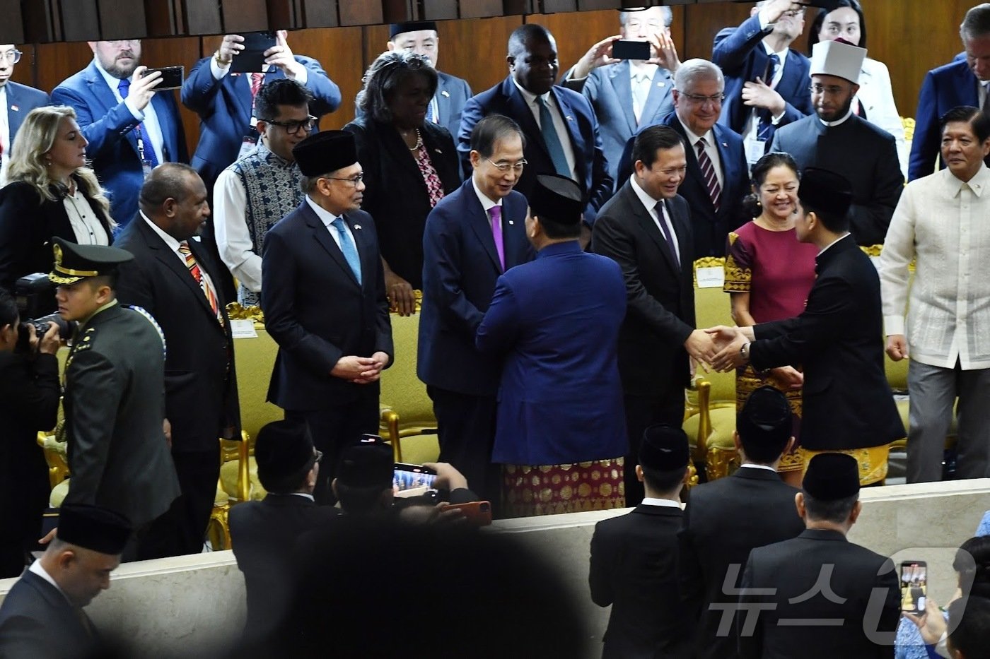 한덕수 국무총리가 20일&#40;현지시간&#41; 프라보워 수비안토&#40;Prabowo Subianto&#41; 제8대 인도네시아 대통령 취임식에 우리 정부 대표로 참석했다. &#40;인도네시아 국회 제공&#41; 2024.10.20/뉴스1 ⓒ News1 허경 기자