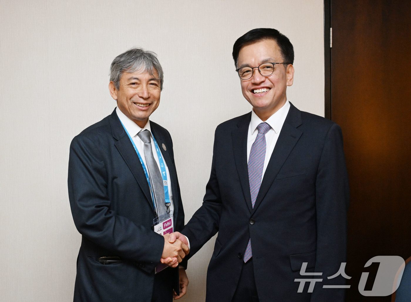 (서울=뉴스1) = 아시아 태평양 경제협력체(APEC) 재무장관회의 참석차 페루 리마를 방문중인 최상목 경제부총리 겸 기획재정부 장관이 20일(현지시간) 오후 스위소텔에서 호세 아 …