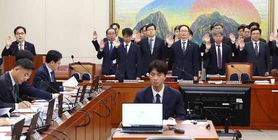 여야, '가맹점 갑질 의혹' 아디다스코리아 대표 한목소리 질타