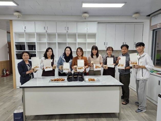 고성 거진중 운영 '거진 빵가게' 등굣길 학생들에게 토스트 제공