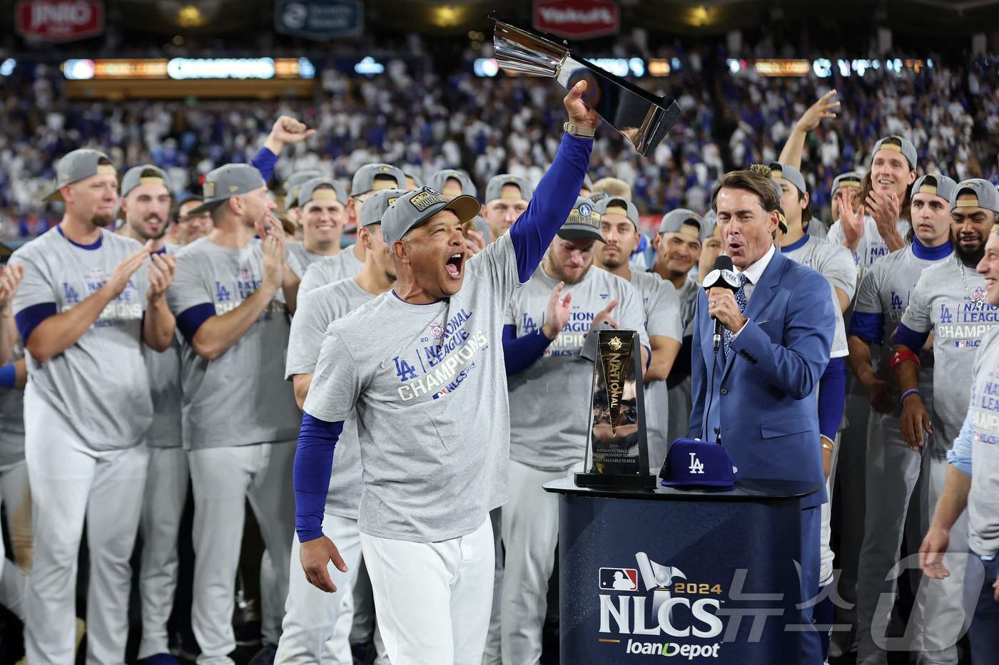본문 이미지 - LA 다저스가 뉴욕 메츠를 꺾고 4년 만에 월드시리즈 무대에 올랐다. ⓒ AFP=뉴스1