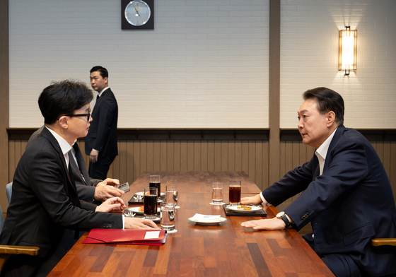 한동훈 "난 尹 탬버린 아닌 경종 선택…尹, '당게 논란 배후는 나' 시사"