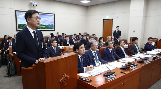 [국감]답변하는 윤태양 부사장