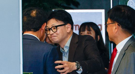 만찬회동 입장하는 한동훈 대표