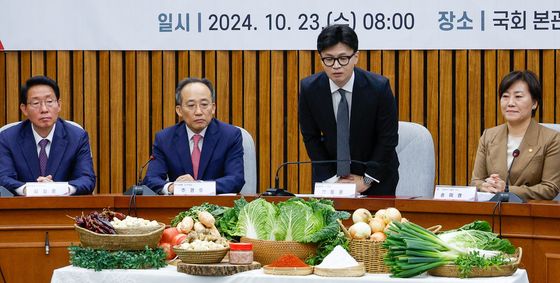 김상훈 "용산, 金 여사 사과· 봉사활동외 자제 고려…한동훈, 尹과 동반자로"