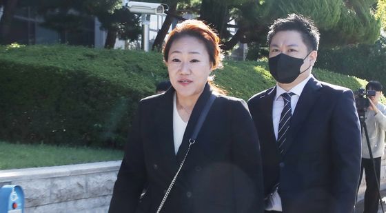 '명태균 폭로' 강혜경 씨, 창원지검 소환조사 출석