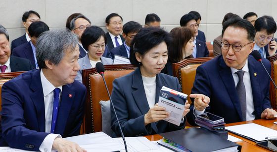 [국감]생물테러 병원체 키트 든 질병청장