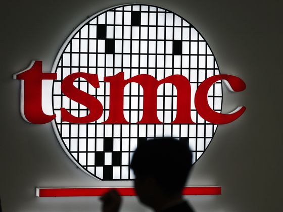 TSMC 10월 매출 13.6조 '역대 최대'…"블랙웰 납품 시작"