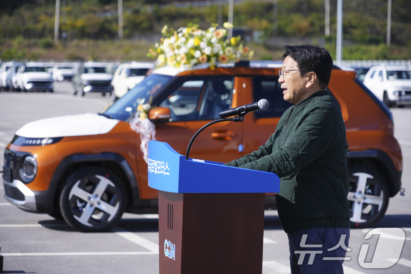 (광주=뉴스1) 박준배 기자 = 강기정 광주시장이 23일 오후 광산구 광주글로벌모터스에서 열린 '캐스퍼 전기차(EV)' 수출기념식에 참석해 축사를 하고 있다.(광주시 제공)2024 …