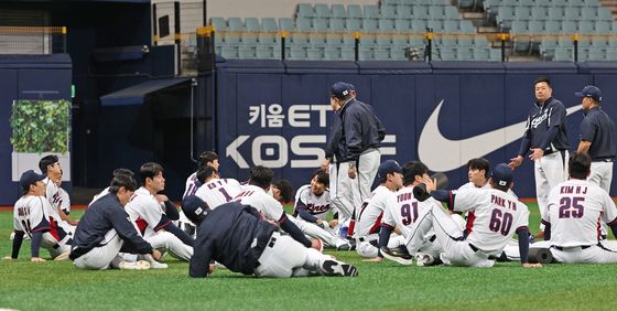 첫 훈련 시작은 몸풀기