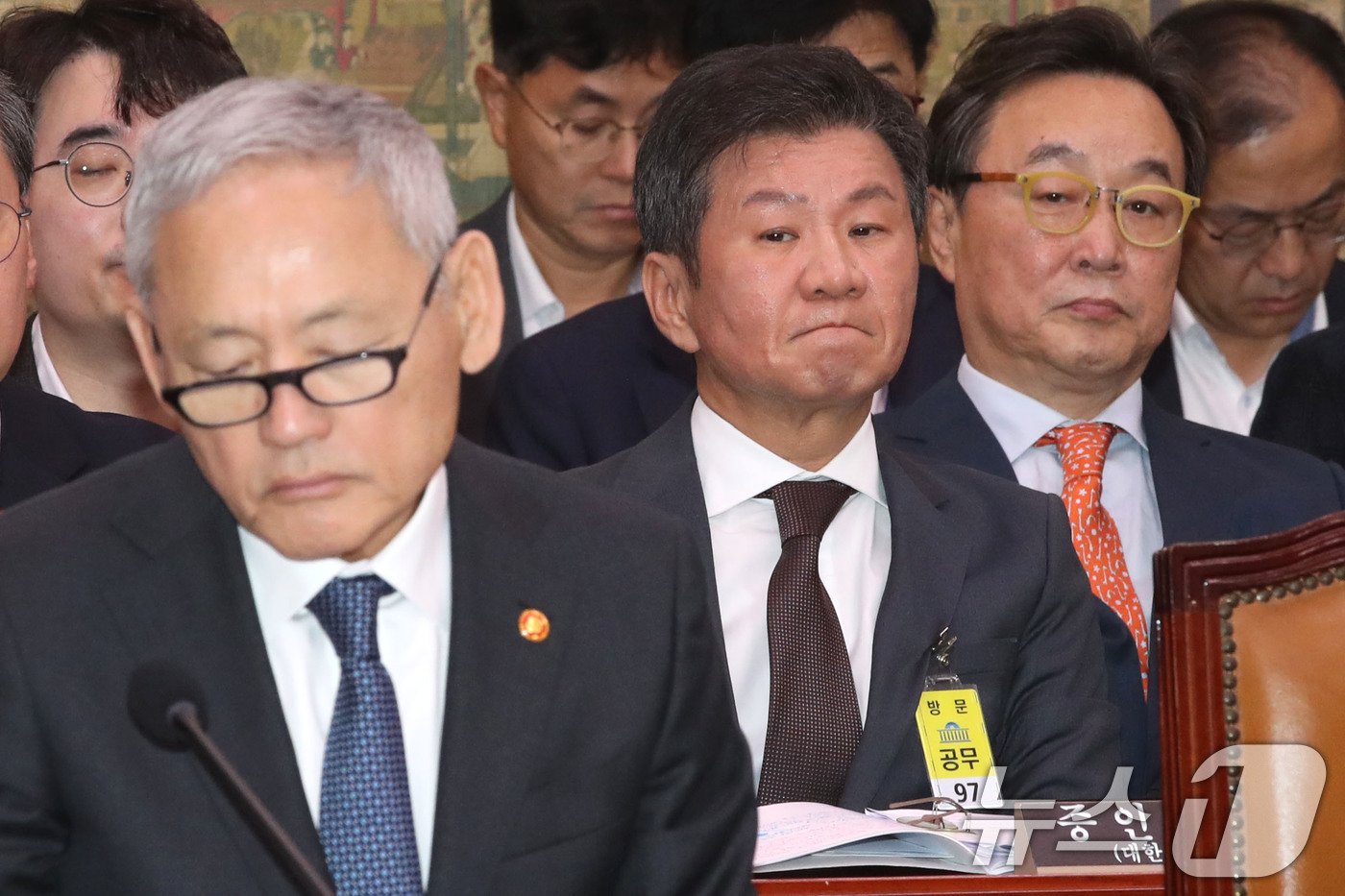 본문 이미지 - 정몽규 대한축구협회장이 24일 오후 서울 여의도 국회에서 열린 문화체육관광위원회의 문화체육관광부 등에 대한 종합국정감사에 증인으로 출석해 있다. 2024.10.24/뉴스1 ⓒ News1 이광호 기자