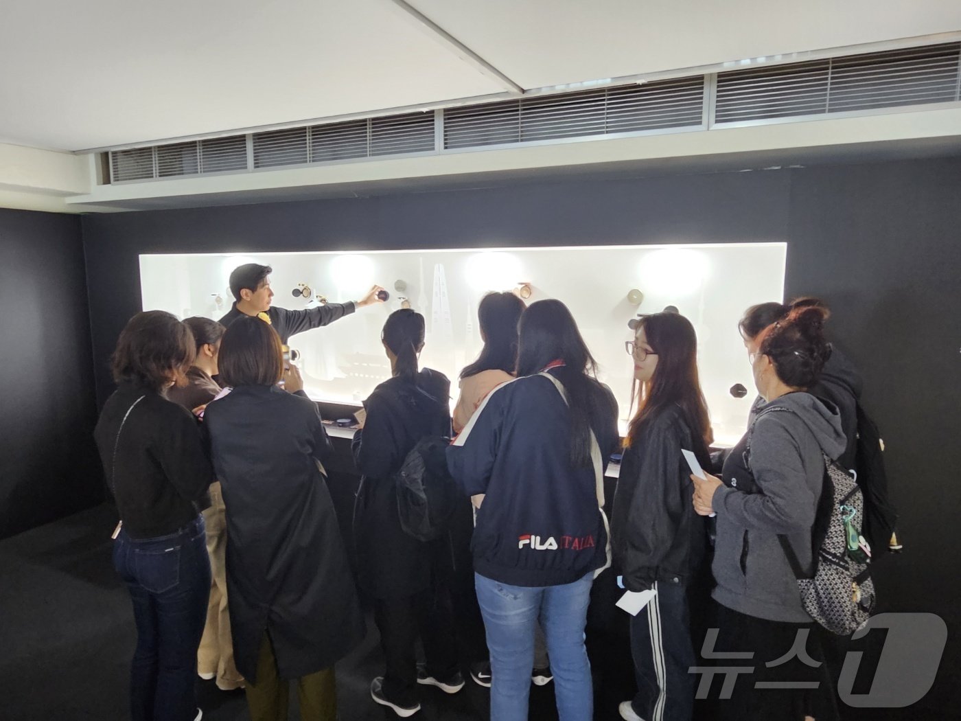 본문 이미지 - 24일 서울 성수동 일대에서 애경산업 대표 브랜드 에이지투웨니스(AGE20'S)와 루나의 팝업 스토어가 개최됐다.ⓒ 뉴스1/김진희 기자.