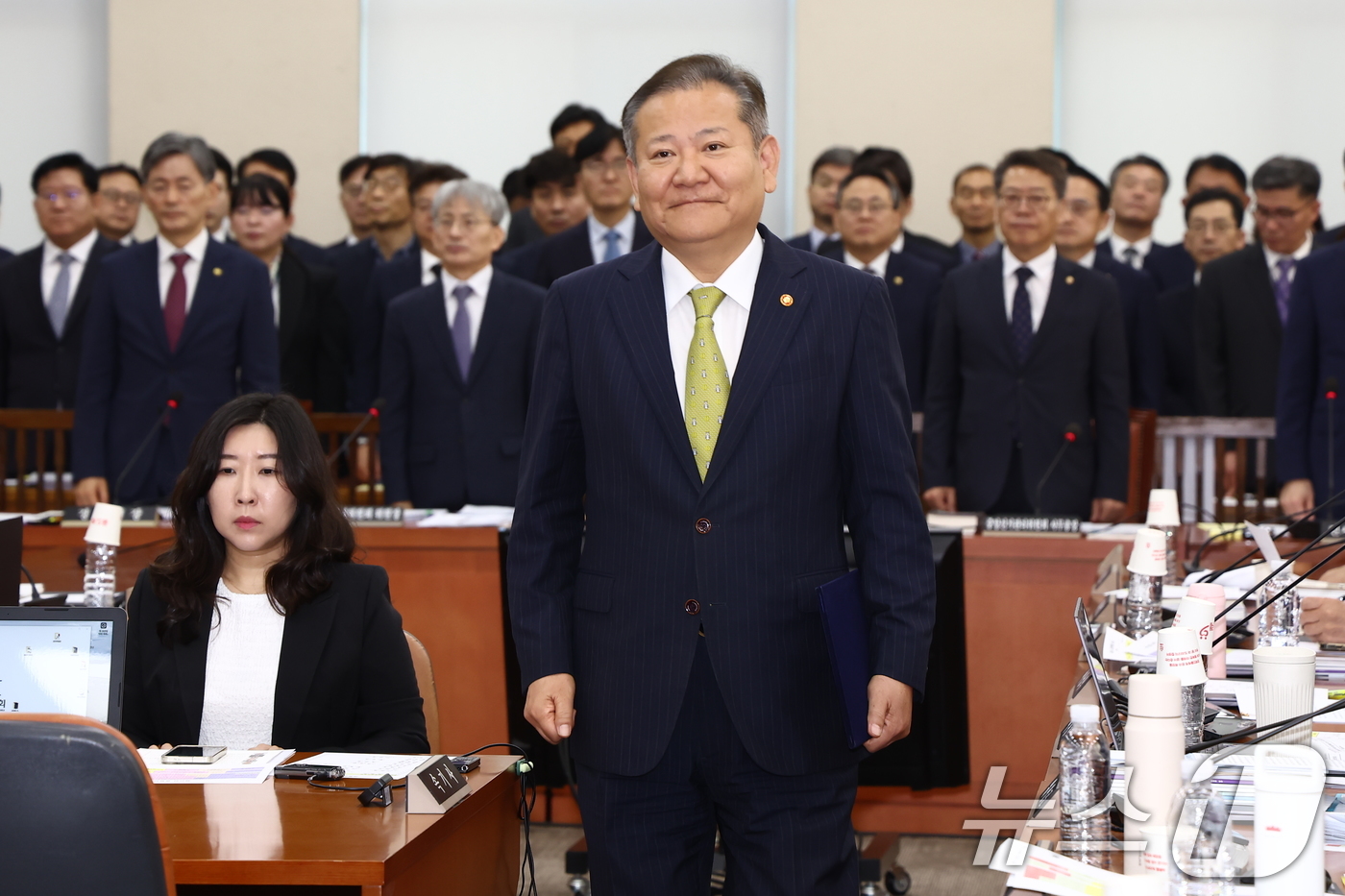 (서울=뉴스1) 김민지 기자 = 이상민 행정안전부 장관이 25일 오전 서울 여의도 국회 행정안전위원회에서 열린 행정안전부·중앙선거관리위원회·진실화해를위한과거사정리위원회·경찰청·소방 …