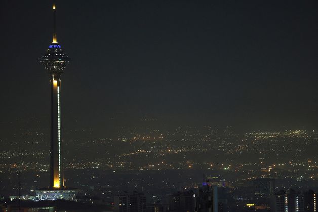 이스라엘, 이란에 3차례 걸쳐 보복 공격…확전 기로 선 중동(종합2보)