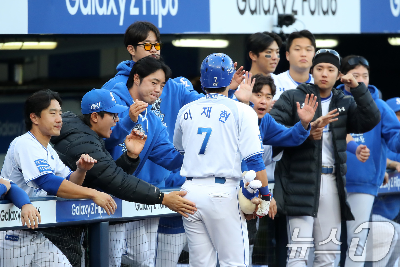 (대구=뉴스1) 공정식 기자 = 26일 오후 대구 삼성라이온즈파크에서 열린 프로야구 '2024 신한 SOL 뱅크 KBO 포스트시즌' 한국시리즈 4차전 KIA 타이거즈와 삼성 라이온 …