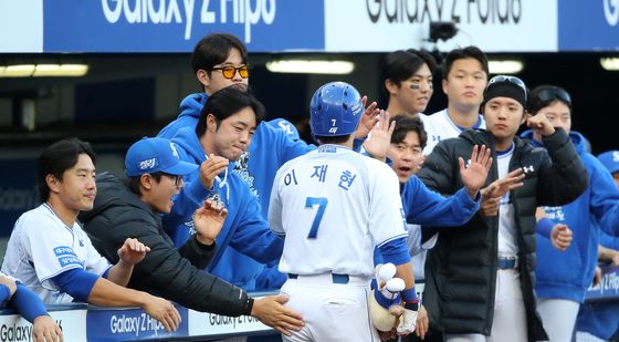 삼성 이재현, 솔로포 축하