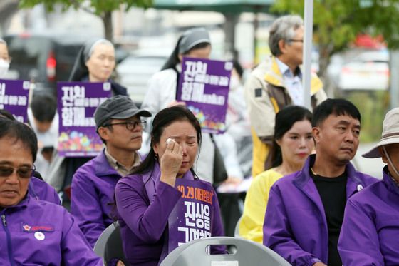 '그치지 않는 눈물' 이태원 희생자 광주 추모제…"아픔 없이 행복하길"