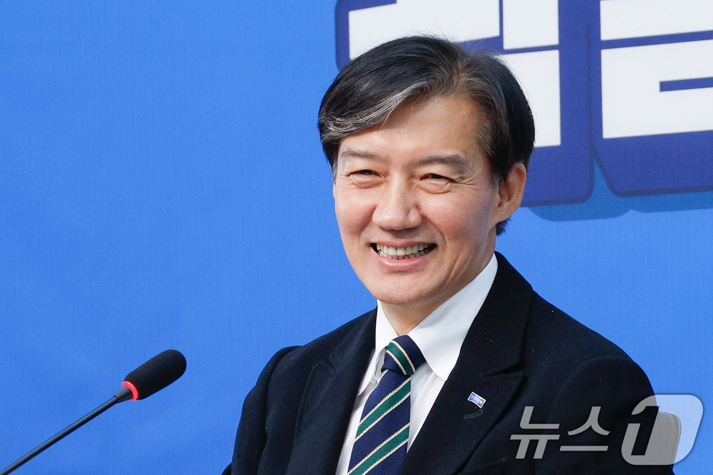 본문 이미지 - 조국 조국혁신당 대표가 28일 오전 서울 여의도 국회에서 당대표 취임 100일을 맞아 기자 간담회를 하고 있다. 2024.10.28/뉴스1 ⓒ News1 안은나 기자