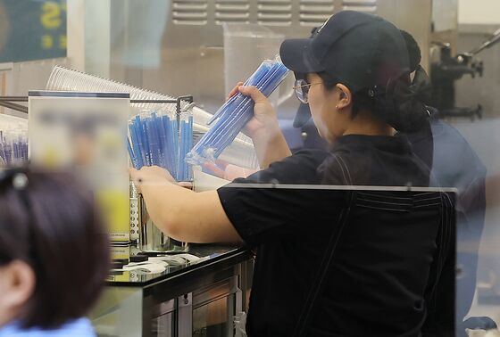 "월 150만원 용돈 달라는 대학생 딸…내 노후는 포기하고 줘야 하나" 한숨