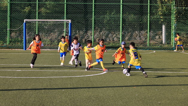 "내 꿈은 축구왕" 과천시, 문원청계마을 '어린이 축구 페스티벌'