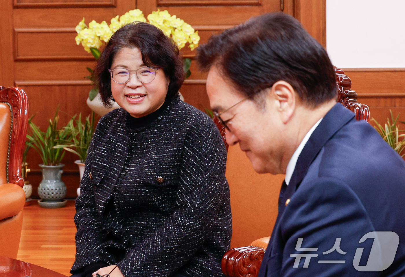 (서울=뉴스1) 안은나 기자 = 김복형 신임 헌법재판관이 28일 서울 여의도 국회를 찾아 우원식 국회의장을 예방하고 있다. 2024.10.28/뉴스1