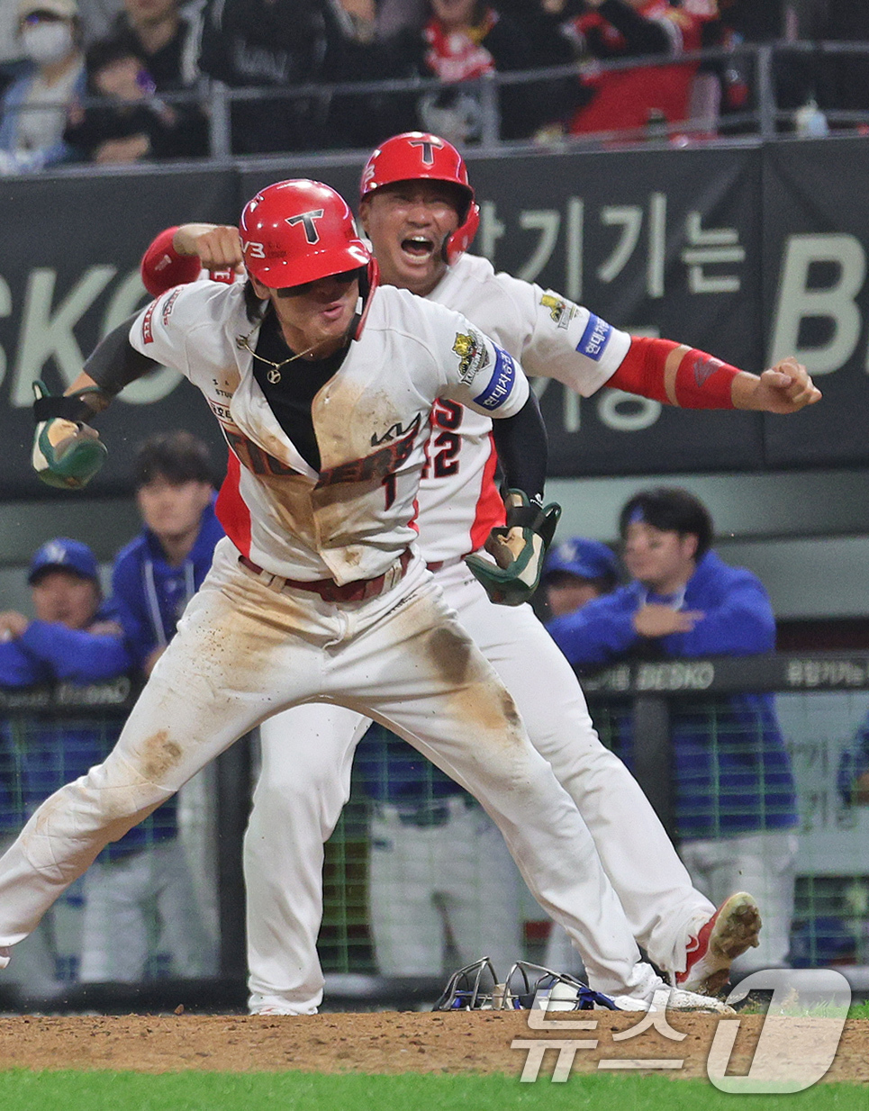 (광주=뉴스1) 장수영 기자 = 28일 오후 광주 기아챔피언스필드에서 열린 프로야구 '2024 신한 SOL 뱅크 KBO 포스트시즌' 한국시리즈 5차전 삼성 라이온즈와 KIA 타이거 …