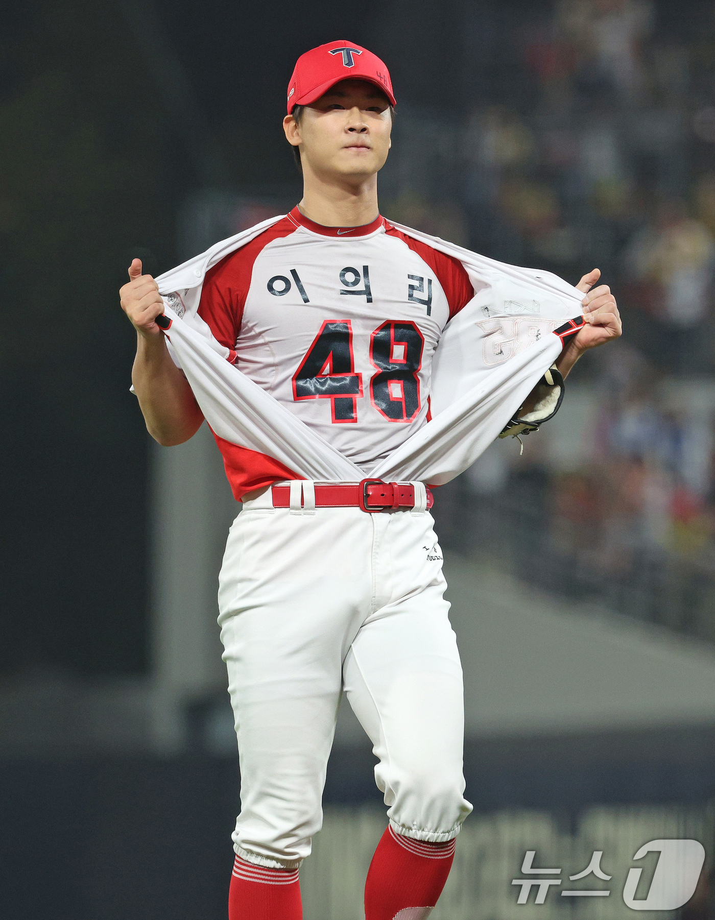 (광주=뉴스1) 장수영 기자 = 28일 오후 광주 기아챔피언스필드에서 열린 프로야구 '2024 신한 SOL 뱅크 KBO 포스트시즌' 한국시리즈 5차전 삼성 라이온즈와 KIA 타이거 …