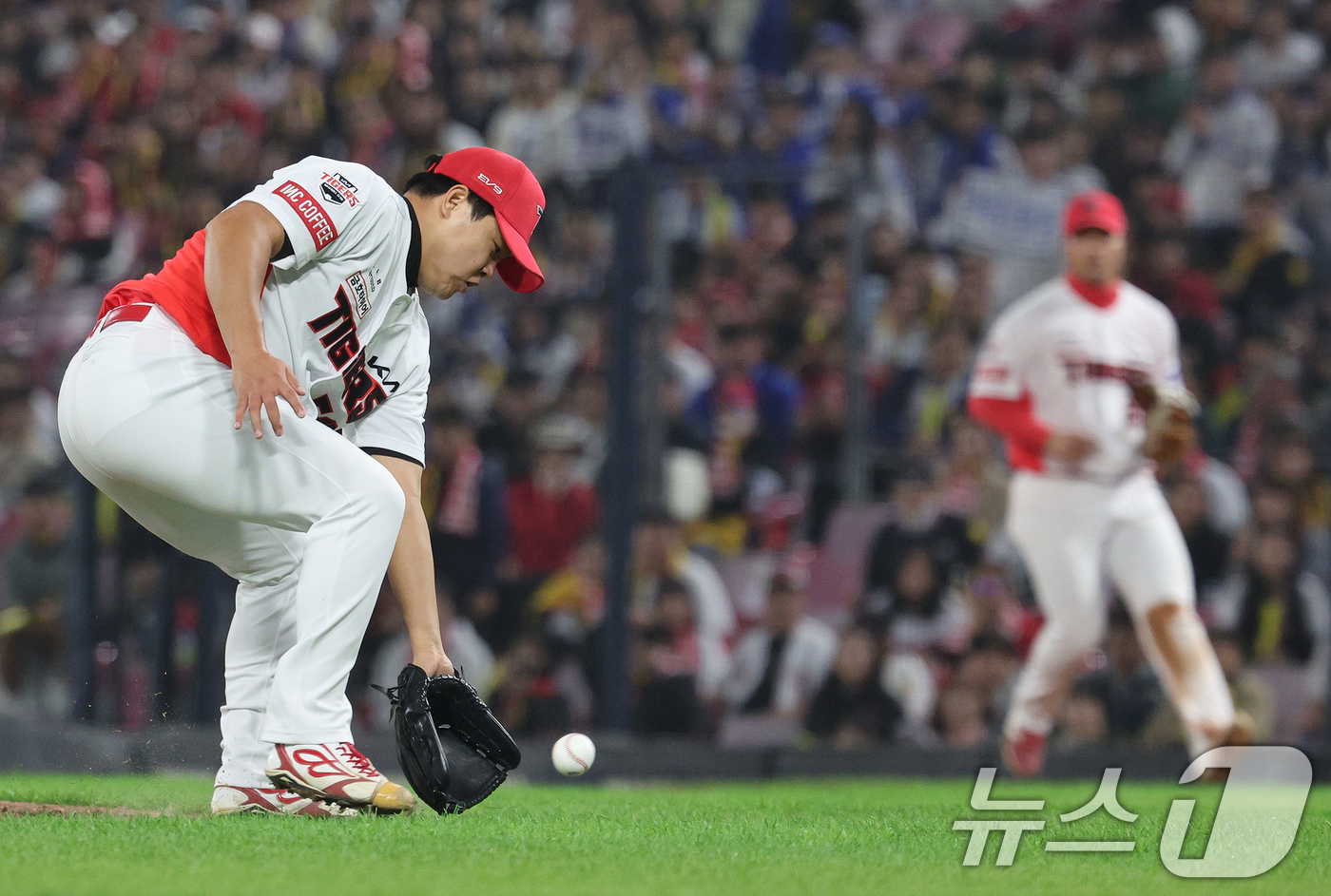 (광주=뉴스1) 장수영 기자 = 28일 오후 광주 기아챔피언스필드에서 열린 프로야구 '2024 신한 SOL 뱅크 KBO 포스트시즌' 한국시리즈 5차전 삼성 라이온즈와 KIA 타이거 …