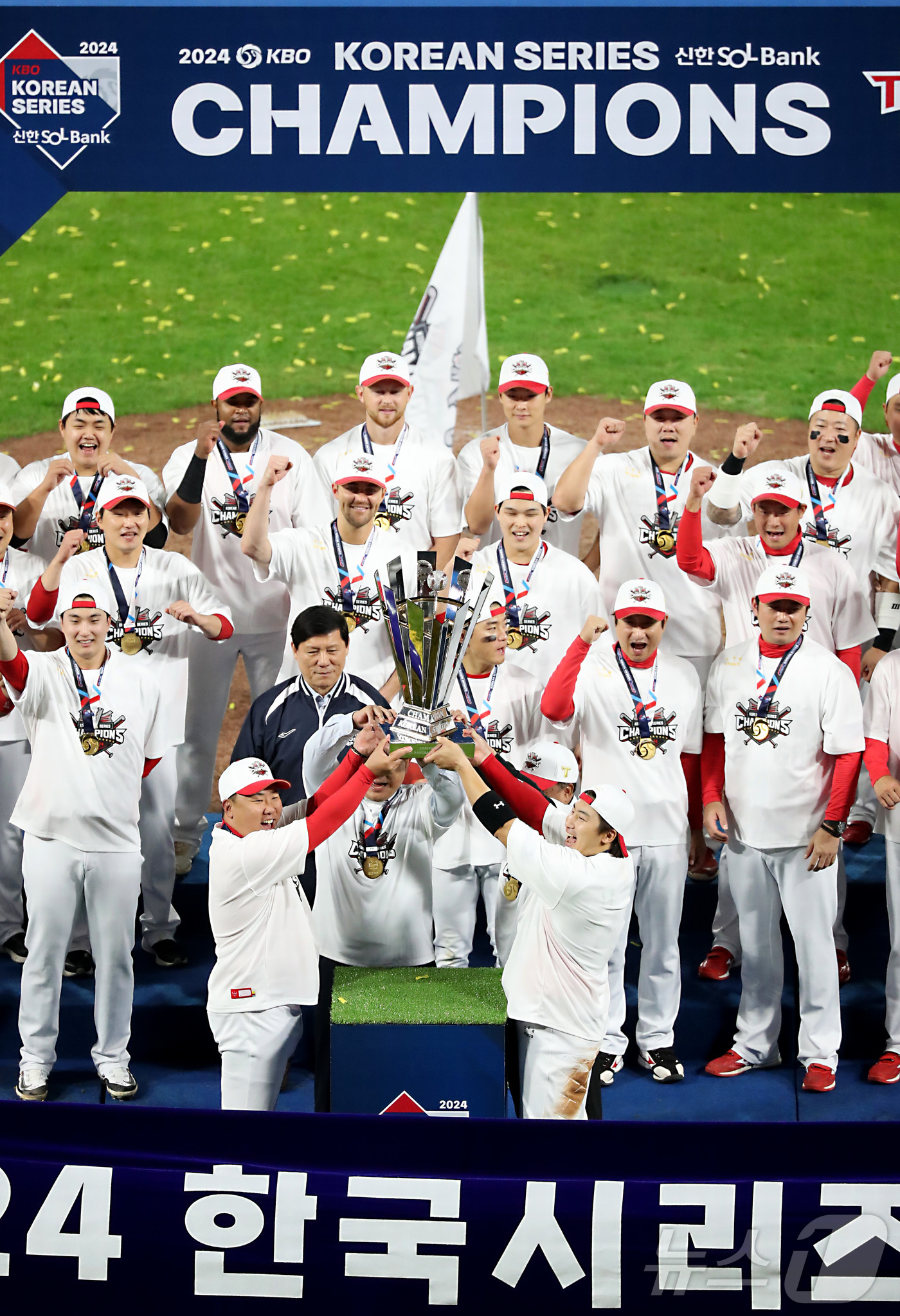 (광주=뉴스1) 김기남 기자 = 28일 오후 광주 북구 기아챔피언스필드에서 열린 프로야구 '2024 신한 SOL 뱅크 KBO 포스트시즌' 한국시리즈 5차전 삼성 라이온즈와 KIA …