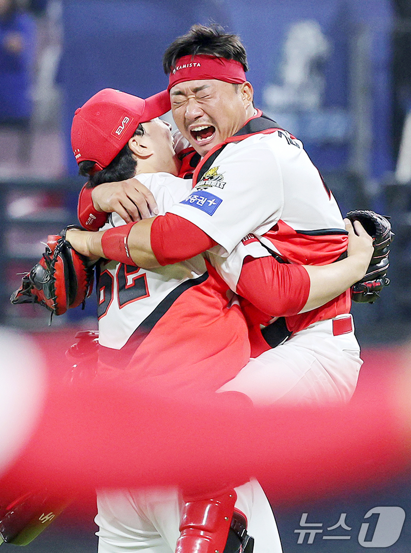 (광주=뉴스1) 장수영 기자 = 28일 오후 광주 기아챔피언스필드에서 열린 프로야구 '2024 신한 SOL 뱅크 KBO 포스트시즌' 한국시리즈 5차전 삼성 라이온즈와 KIA 타이거 …