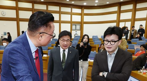 초선 공부모임서 반도체 살펴보는 한동훈 대표